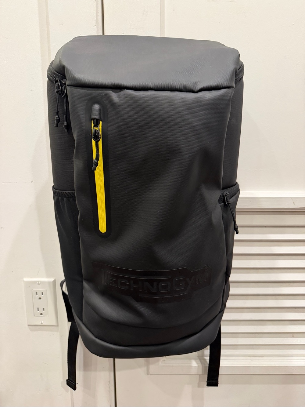 Technogym 25L Backpack with Waterproof Zipper
